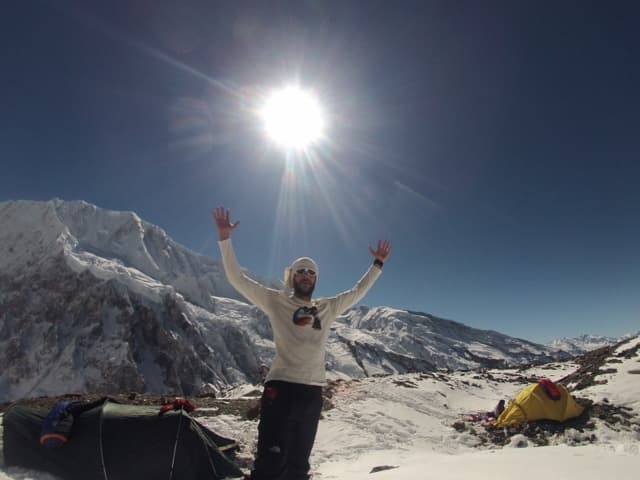 2 Nov – Mountaineering to Camp 1 – 4900m to 5500m