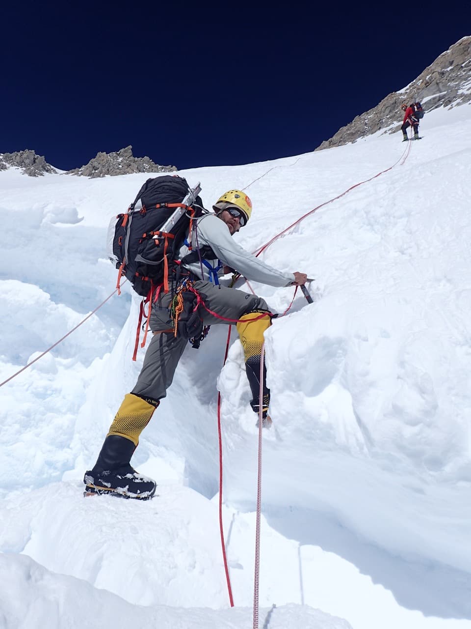 Exped day 11: Technical carrying to 16,000ft