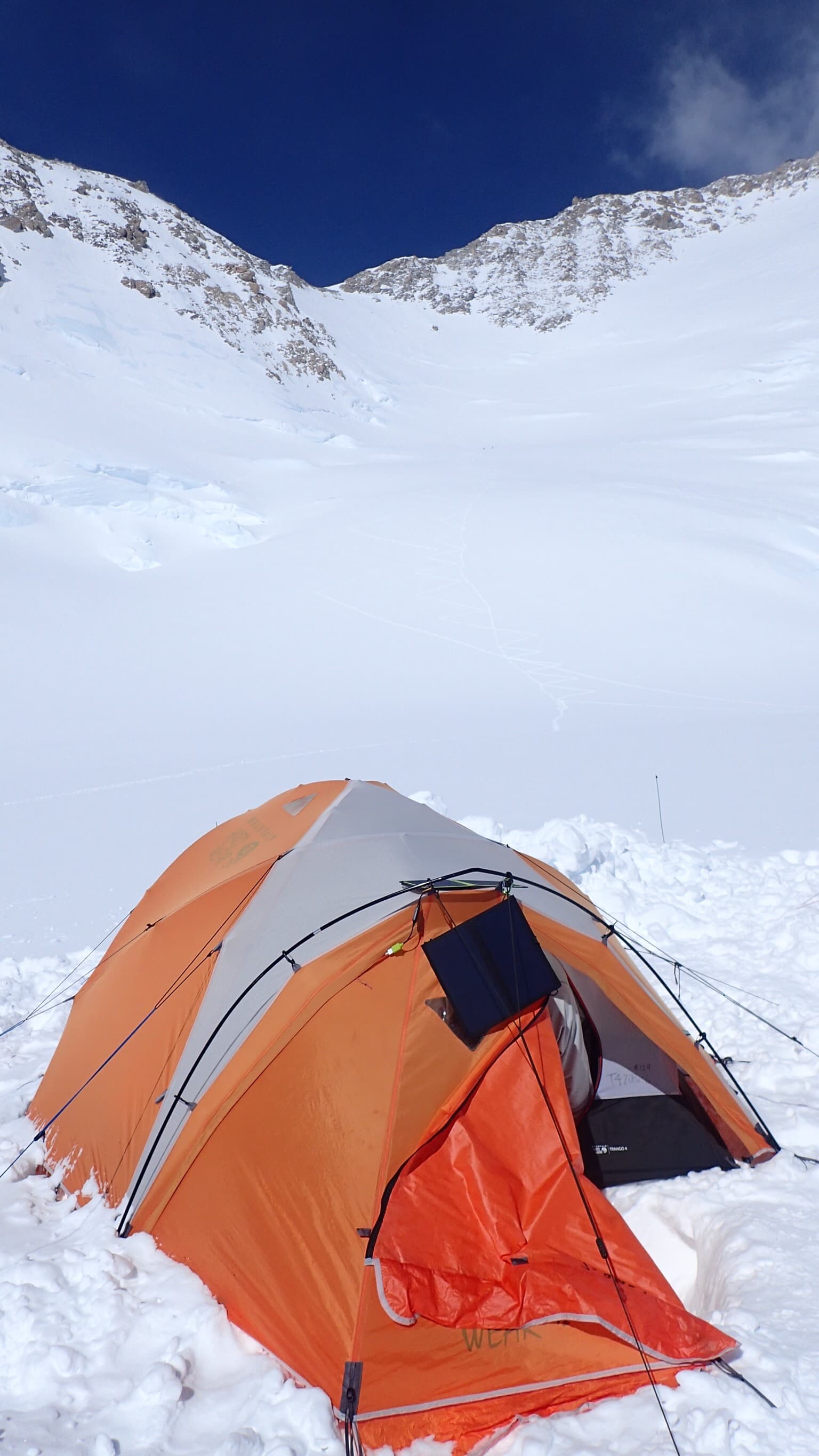 Day 11: first sunny day, rest at camp 3